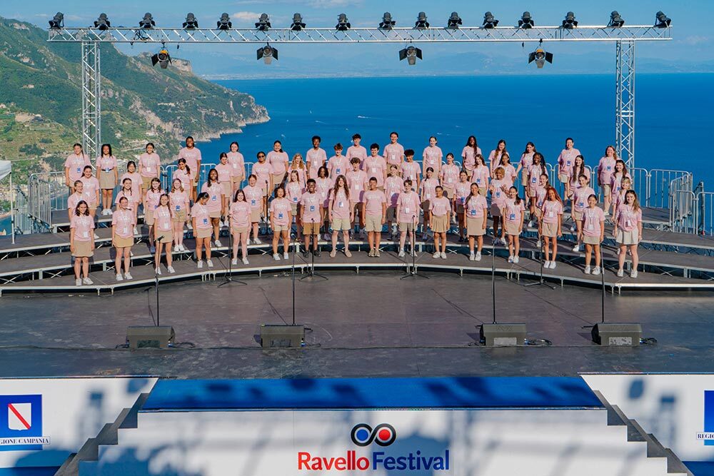 Annualreport2425 hero